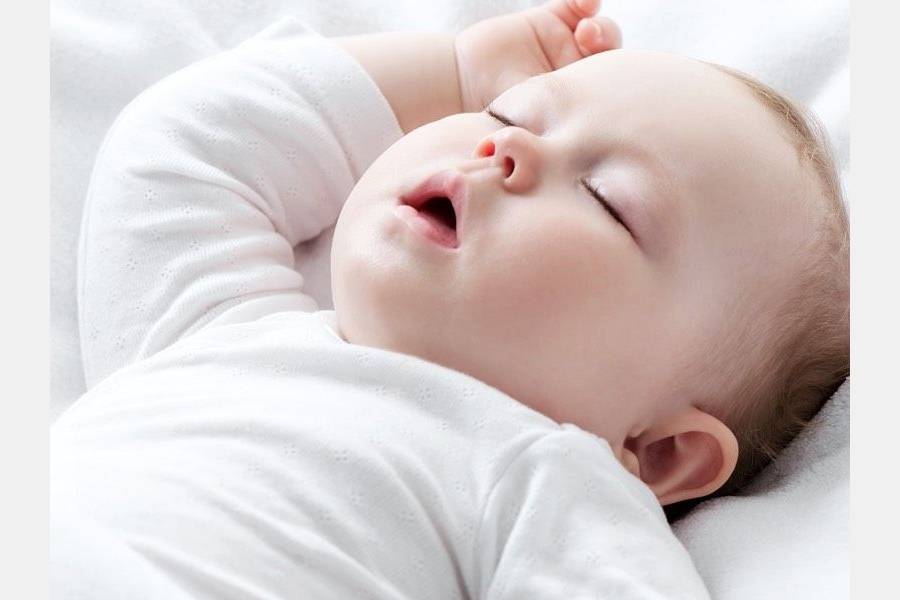 Хрипы при дыхании у ребенка без температуры лечение комаровский