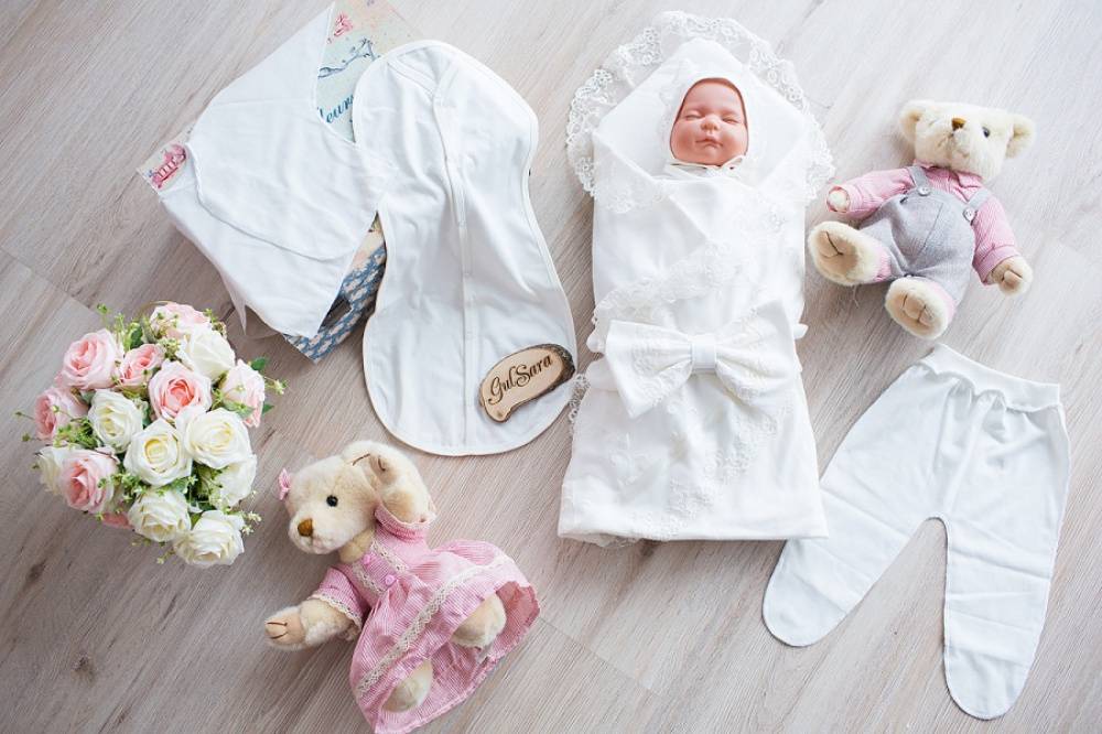 Выписка из роддома летом: во что одеть ребенка, что нужно для новорожденного - список