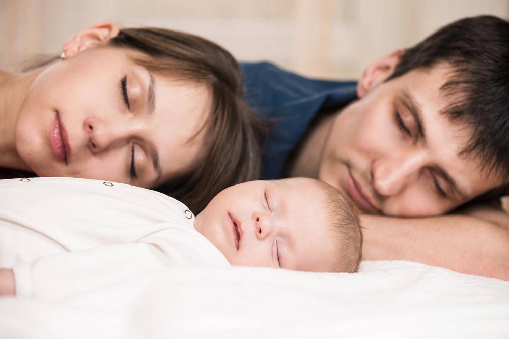 Совместный сон с новорожденным малышом: за и против - мамэксперт
