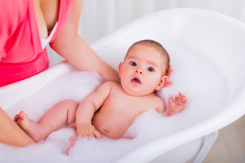 Ребенок плачет после ванны - страна мам