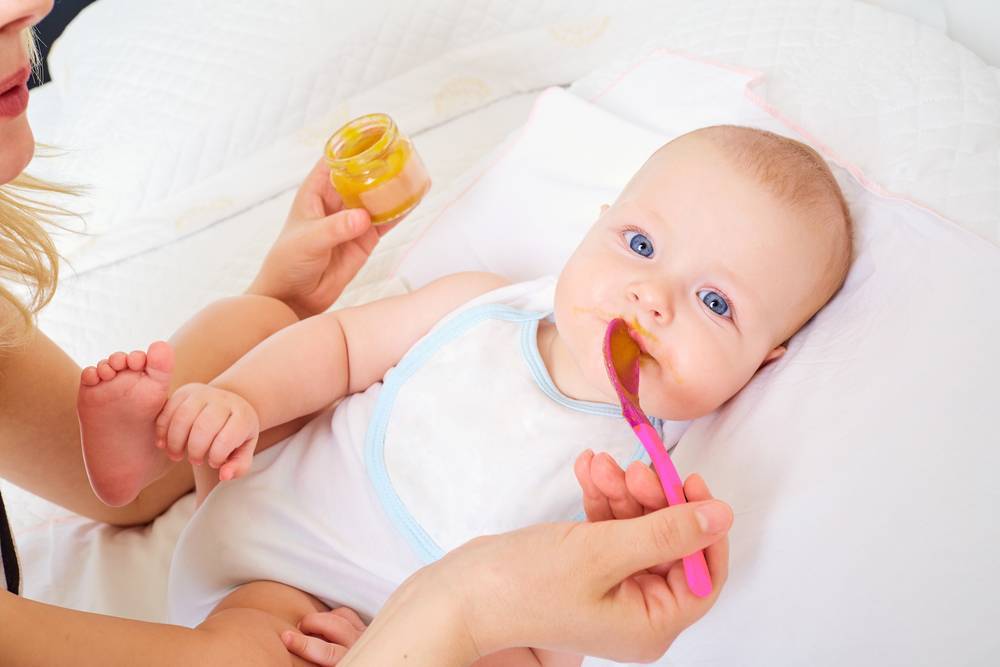 Питание ребенка в 11 месяцев: рацион и режим малыша