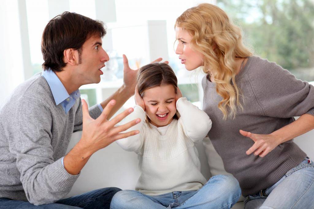 6 типичных ошибок семейного воспитания, или как избежать проблем во взаимоотношениях детей и родителей