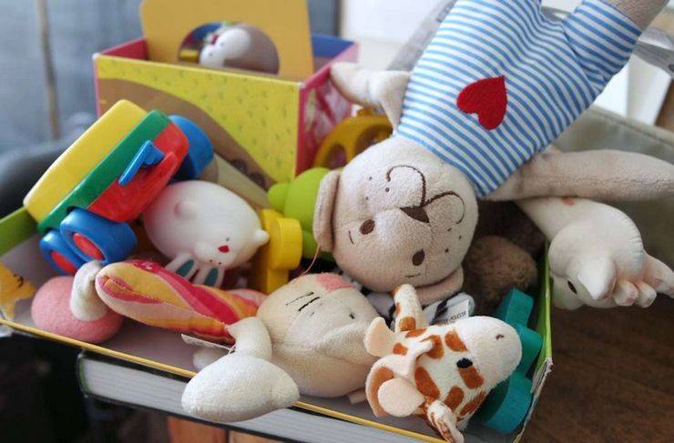Почему ребенок ломает игрушки и что с этим делать - советы психолога