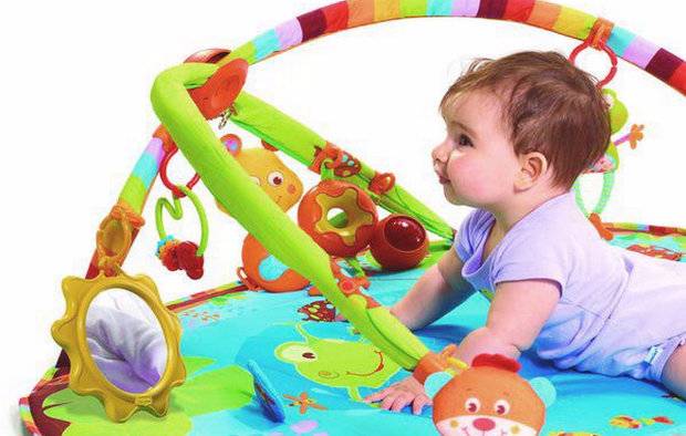 Коврик для малыша развивающий: как выбрать правильно и обзор лучших моделей