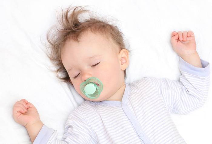 Как отучить ребенка спать с мамой: топ-10 способов