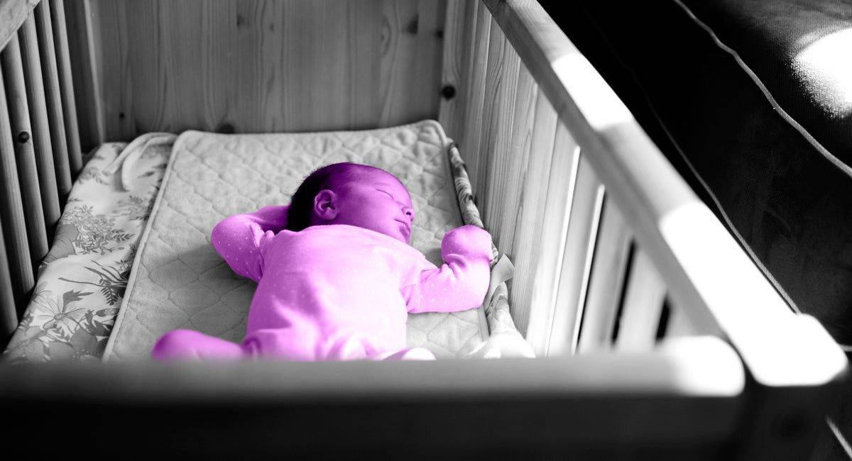 Советы бывалых: как научить ребенка засыпать в кроватке самостоятельно