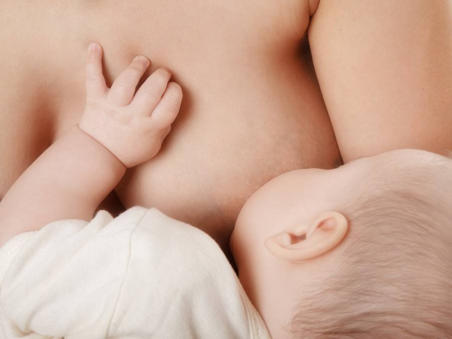 Переохлаждение груди кормящей мамы