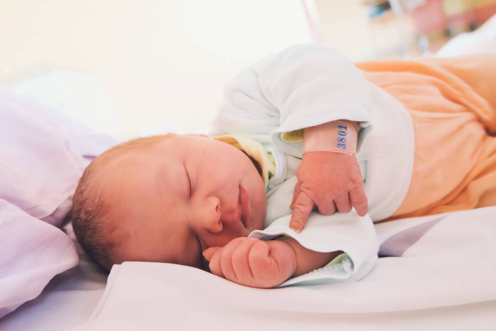 Первый месяц жизни новорожденного: развитие ребенка от 0 до 1 месяца, поведение