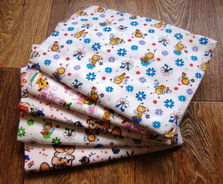 Пеленки для новорожденных: размер, своими руками, сколько нужно, какие лучше, ткань (фланелевые, муслиновые)