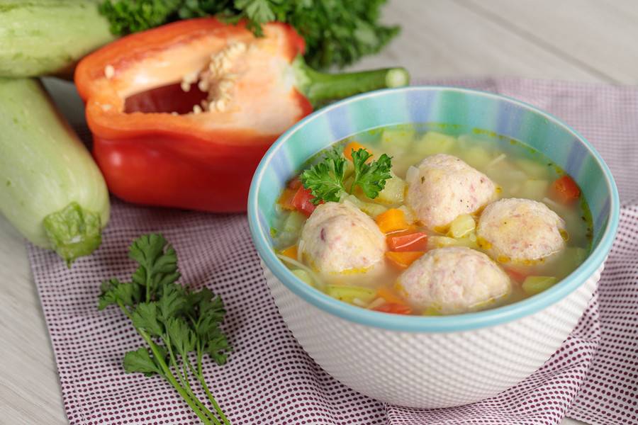Рецепты вкусного диетического овощного супа: какой супчик сварить ребенку до 1 года