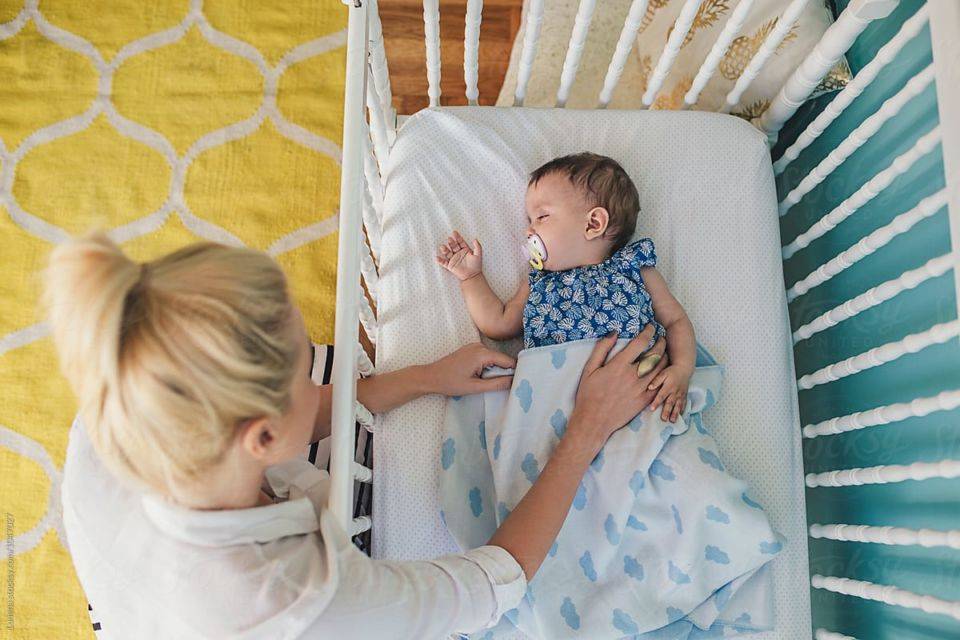 Почему ребенок 6 месяцев плохо спит ночью