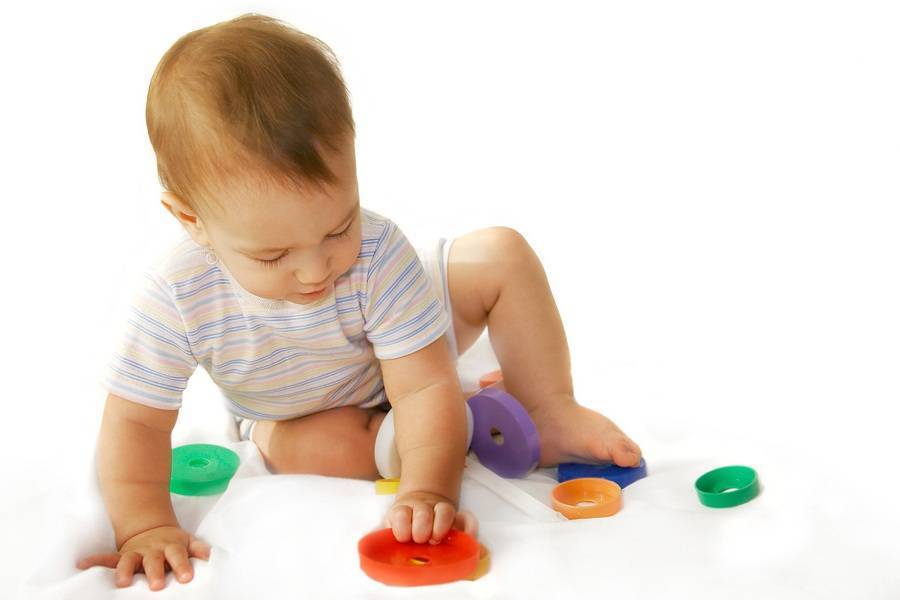 Чем занять ребенка в 3 года дома: развивающие игры по возрасту