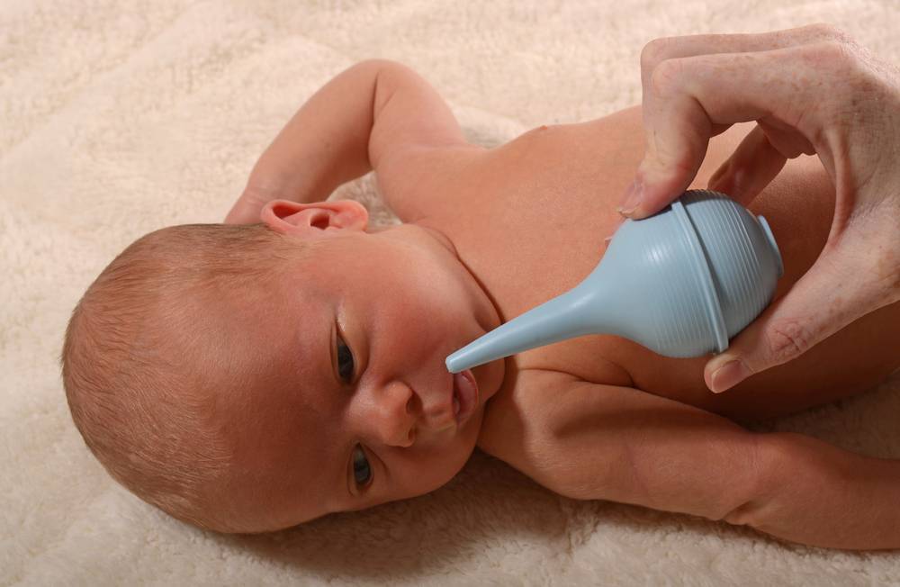 Как быстро вылечить насморк у грудничка? чем лечить насморк у новорожденного ребенка