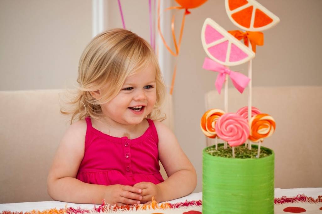 Что подарить девочке на 2 года (32 фото): лучший подарок на день рождения для принцессы