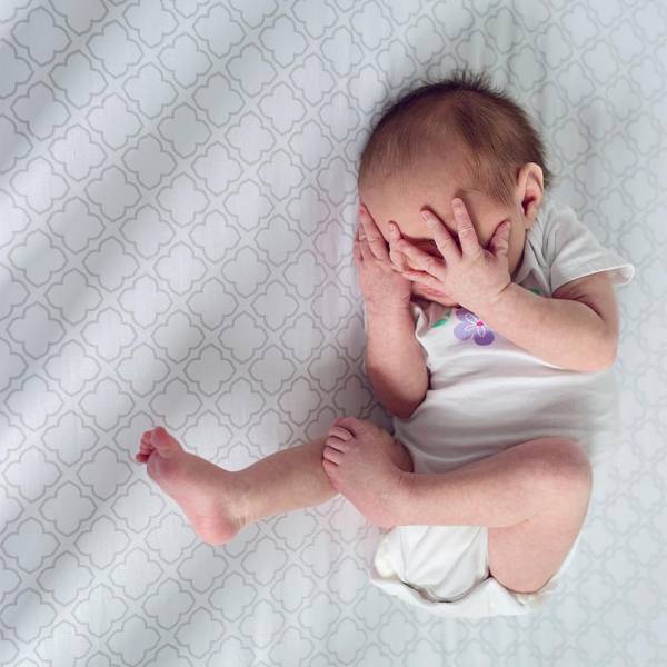 «Ночные слёзы», или почему ребёнок плачет во сне?