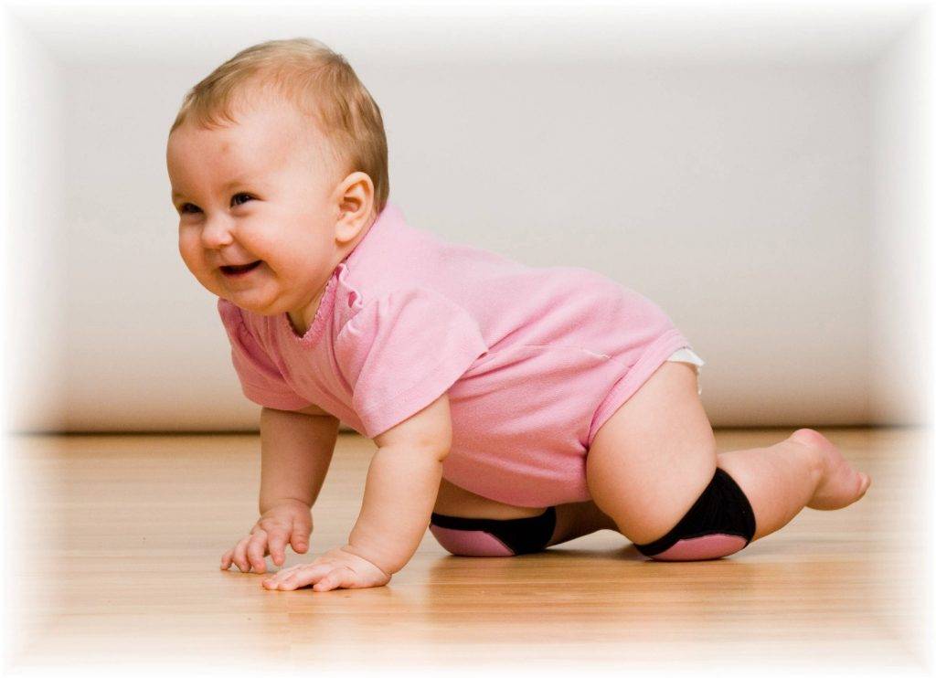 Когда можно ставить на ножки грудничка девочку или нужно ли ставить ребенка на ножки в 2, 3, 4, 5, 6 месяцев с поддержкой • твоя семья - информационный семейный портал
