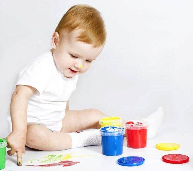 Как играть с ребенком в 6 месяцев: развивающие занятия