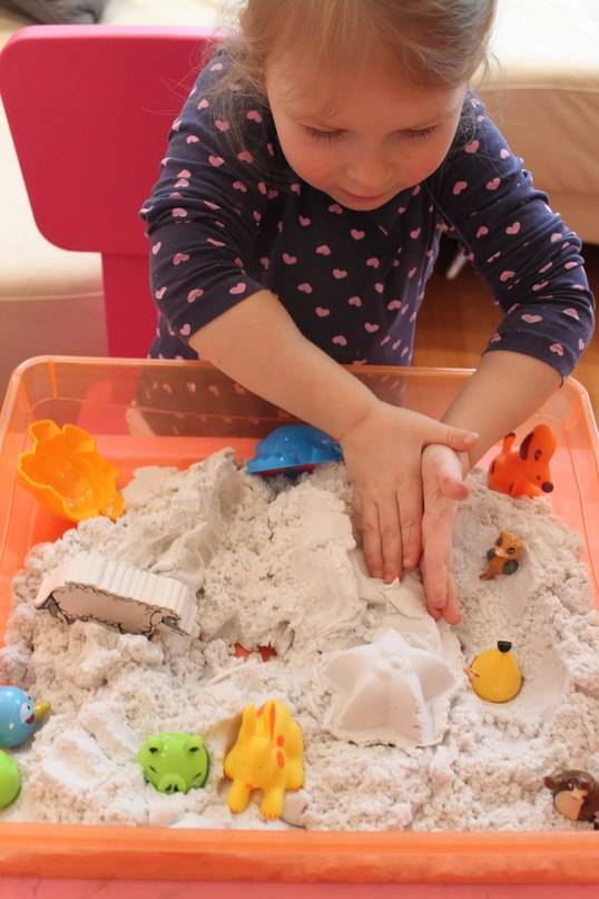 Кинетический песок для детей – как выбрать, как сделать самостоятельно