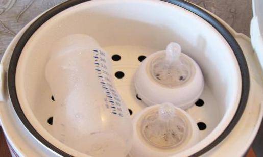 Как стерилизовать бутылочки в микроволновке, мультиварке, кипятить - в домашних условиях?