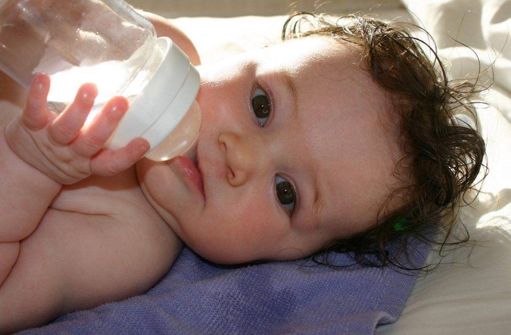 Как отучить ребенка от бутылочки ночью: рекомендации врачей