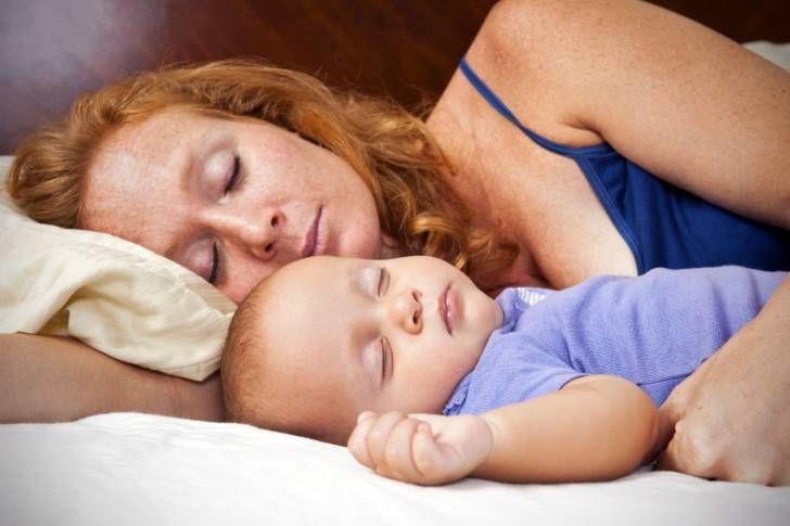 Совместный сон с ребенком: за и против, советы молодым родителям
