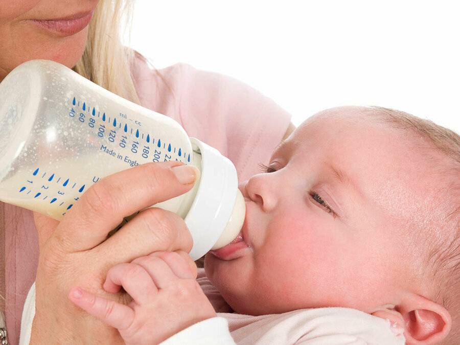 Можно ли кормить спящего младенца из бутылочки: обзор самых удобных поз для кормления ребенка и советы родителям • твоя семья - информационный семейный портал