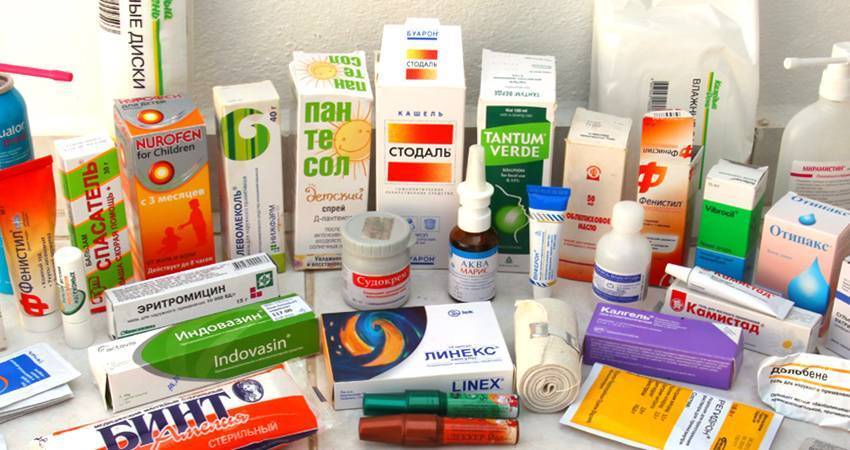 Аптечка для ребенка на море: советы комаровского по списку лекарств, которые надо взять в отпуск