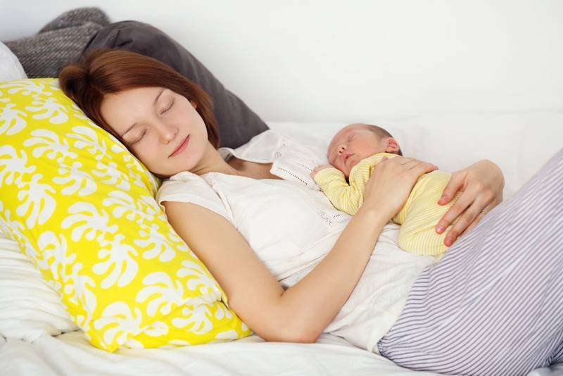 Совместный сон с грудничком до какого возраста можно спать вместе с ребенком, польза, какие могут быть минусы и как отучить