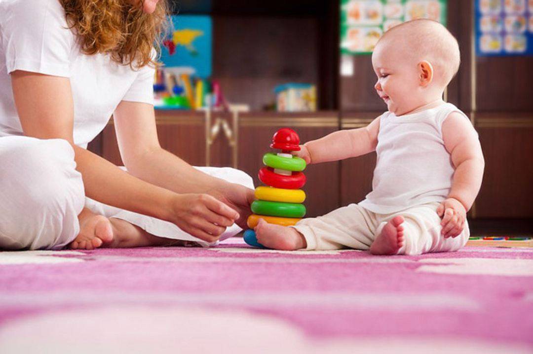 Какие игрушки необходимы ребёнку в 6-7 месяцев