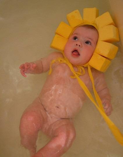 Шапочка для купания младенцев с пенопластом