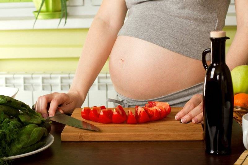 Финики при беременности: польза, вред, способы употребления, противопоказания