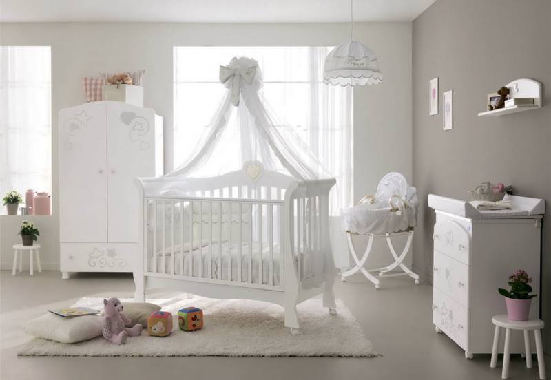 Кровать для новорожденных - разновидности и правила выбора