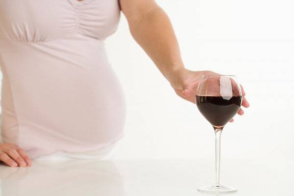 Почему возникает жажда при беременности — beautytime.ru