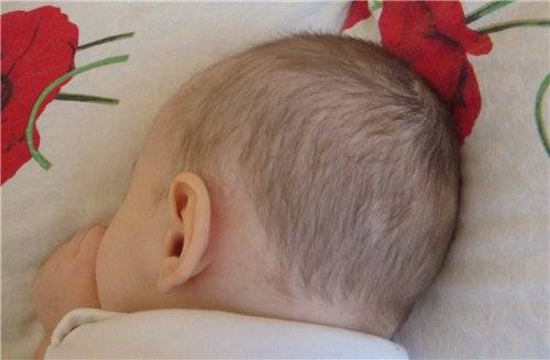 Рост волос на головке у младенцев: нужно ли брить голову, как это сделать правильно