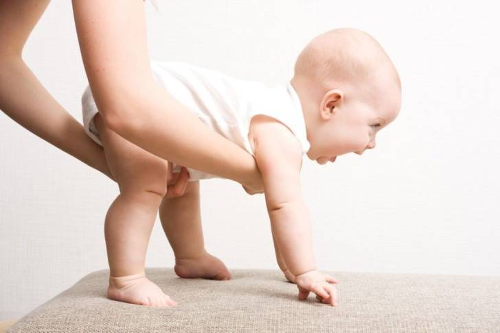 Упражнения ребенок встал ножки | упражнения для детей | orebenkah.ru
