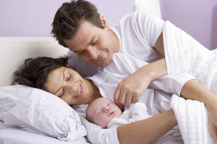 Совместный сон с новорождённым: преимущества и недостатки