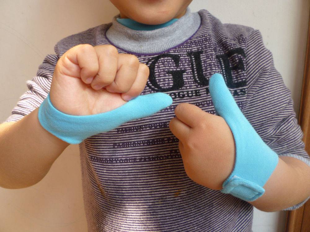 Как отучить ребенка от ношения на руках в 2, 4 года