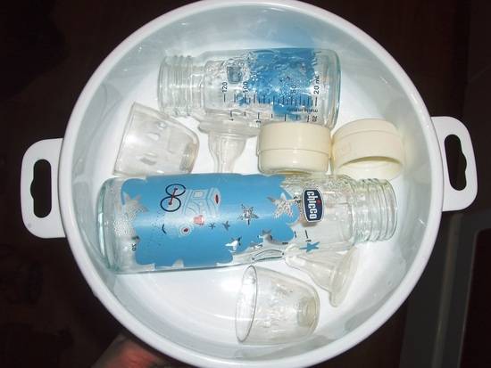 Способы стерилизации бутылочек для новорожденных у себя дома