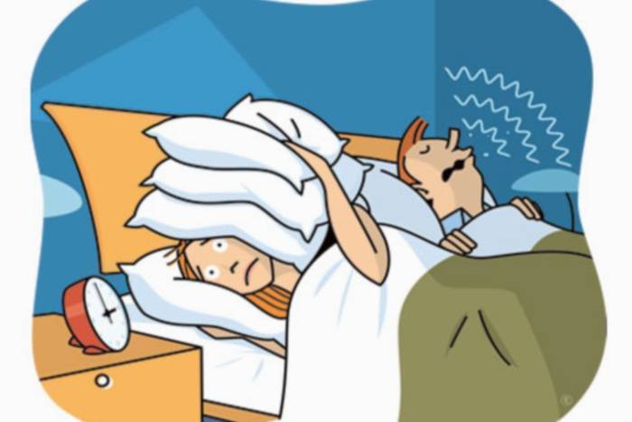 Ребенок храпит во сне, соплей нет: что посоветует комаровский