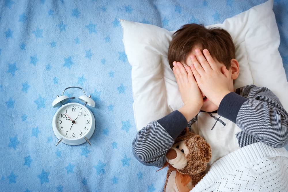 Должен ли спать днем ребенок 4-х лет и старше. и что делать, если не спит.