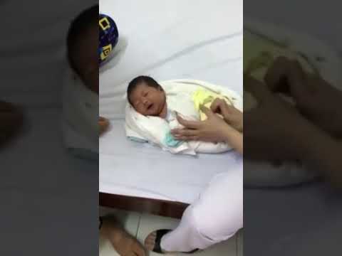 Как усыпить ребенка быстро за 5 минут (новорожденного младенца)