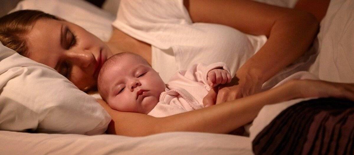 Как отучить ребенка засыпать с грудью: полезные советы