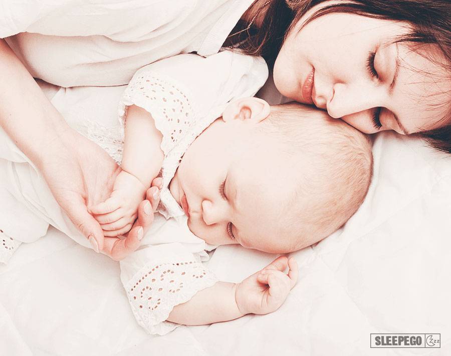 Как приучить ребёнка спать без пеленания: 7 способов