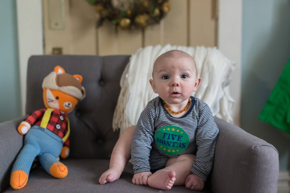 Ребенок в 3 месяца пытается сесть: развитие ребенка, возможные последствия, советы педиатров