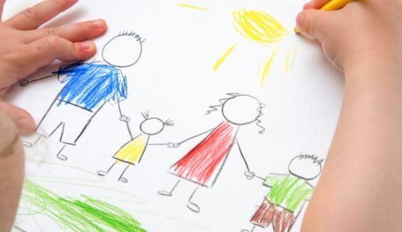 Ребенок рисует черным цветом: что это значит по мнению психолога