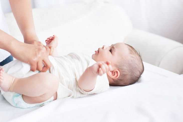  как отучить ребенка от памперса ночью: осторожно приучаем спать без подгузника