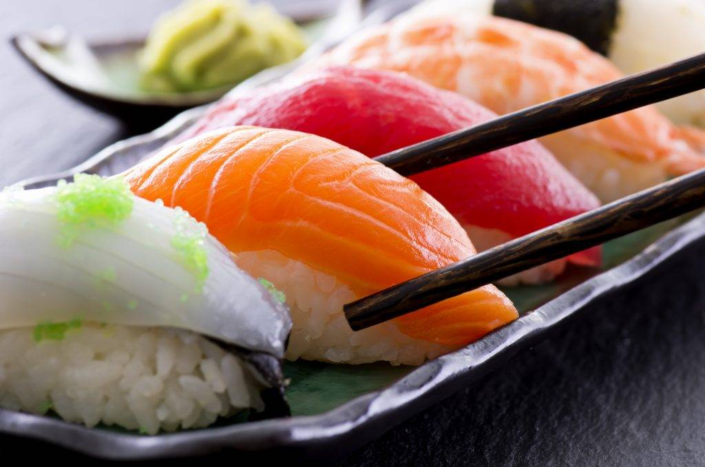 Можно ли употреблять суши в период лактации?