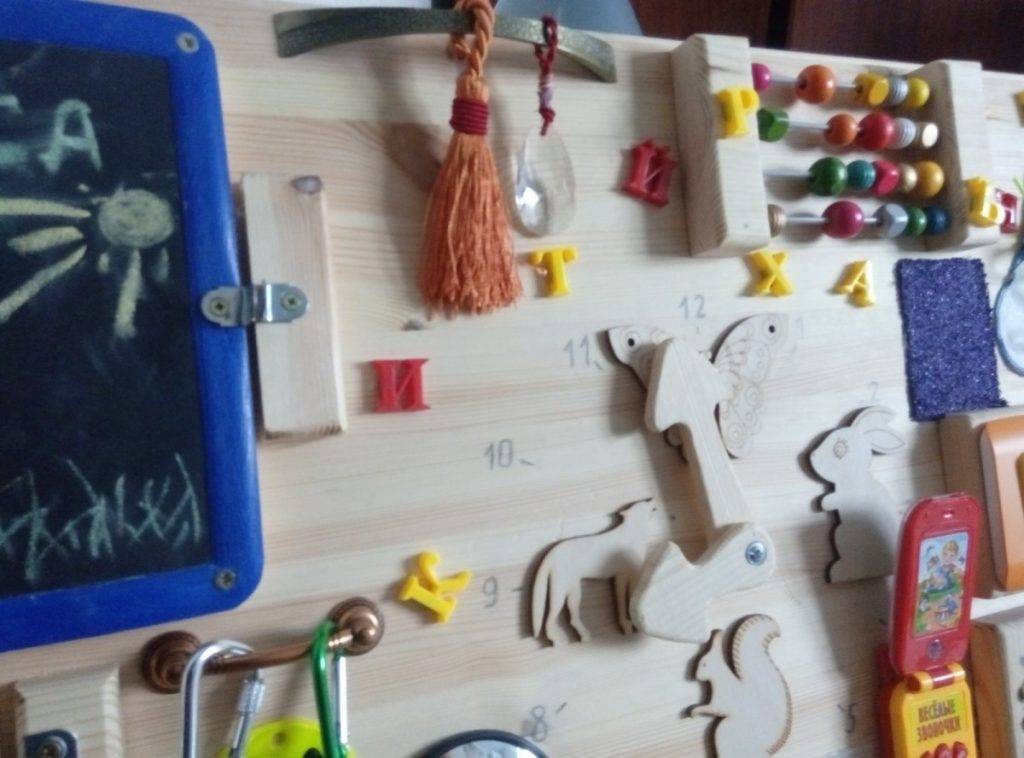 Бизиборды своими руками (60 фото): развивающие доски для мальчиков и девочек