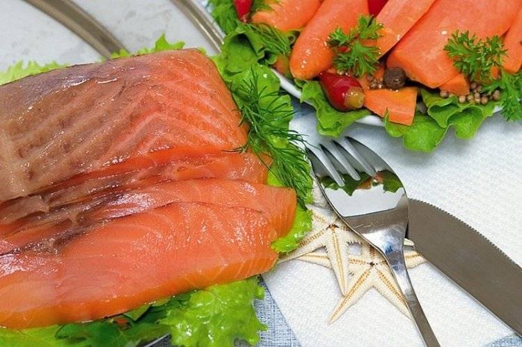 Полезные свойства морской и речной рыбы для беременных: какую лучше всего кушать – вяленую, горячего копчения или копченую красную