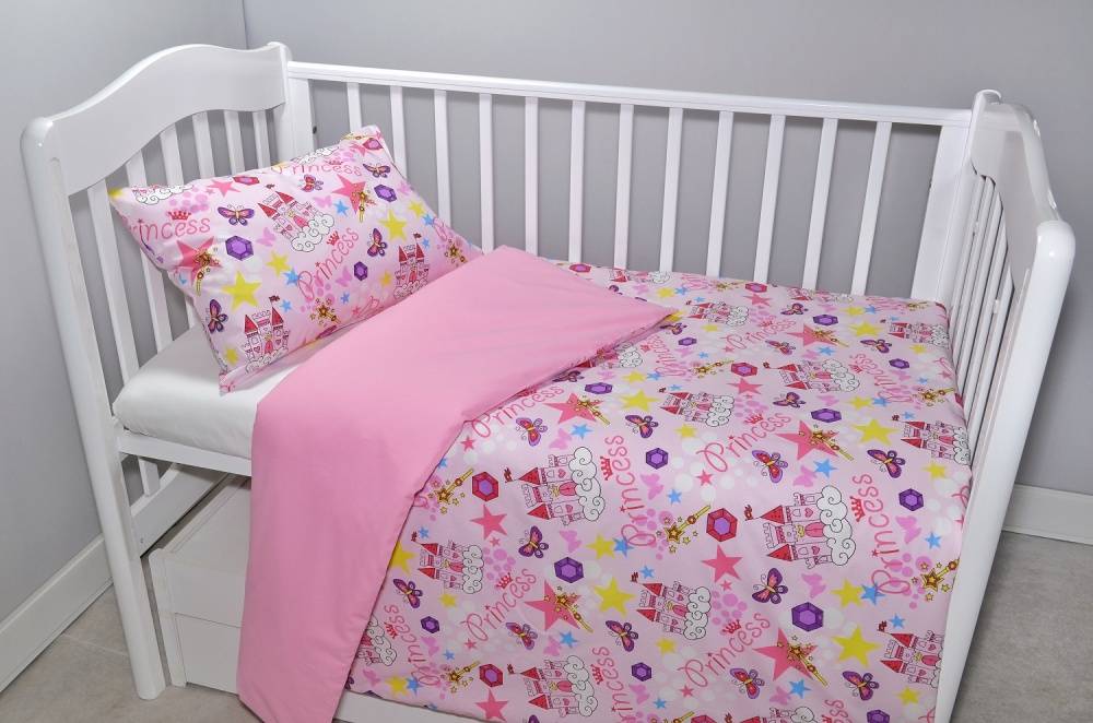 Постельное бельё для новорожденных в кроватку: обзоры видов и производителей